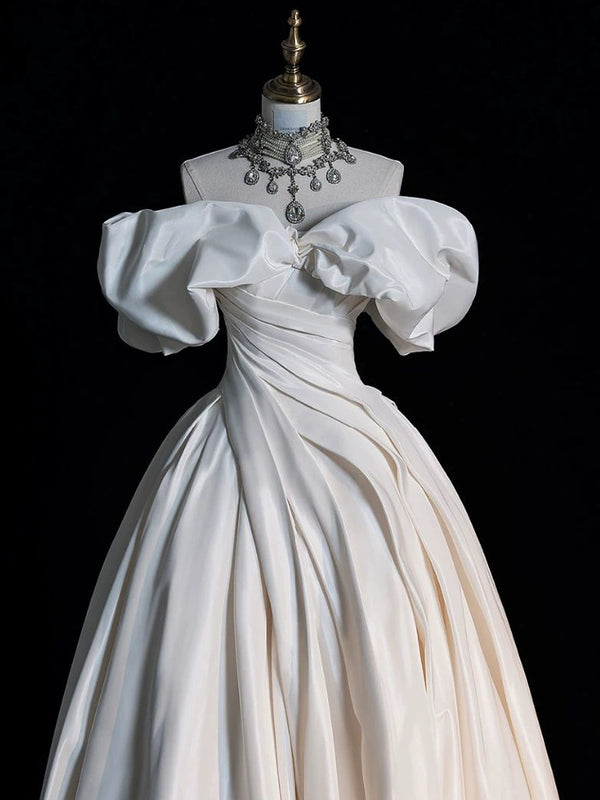 Princess dress dress on the run for women in summer 2025 one-word shoulder light luxury tube top heavy handmade satin light wedding dress bride