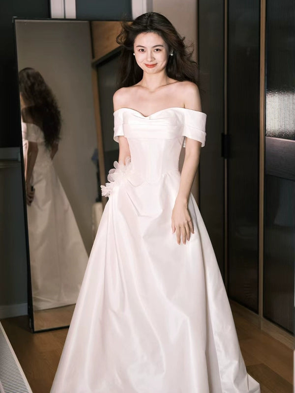 2025 new  evening dress women's satin one-word shoulder light wedding dress bride going out dress high-end white engagement