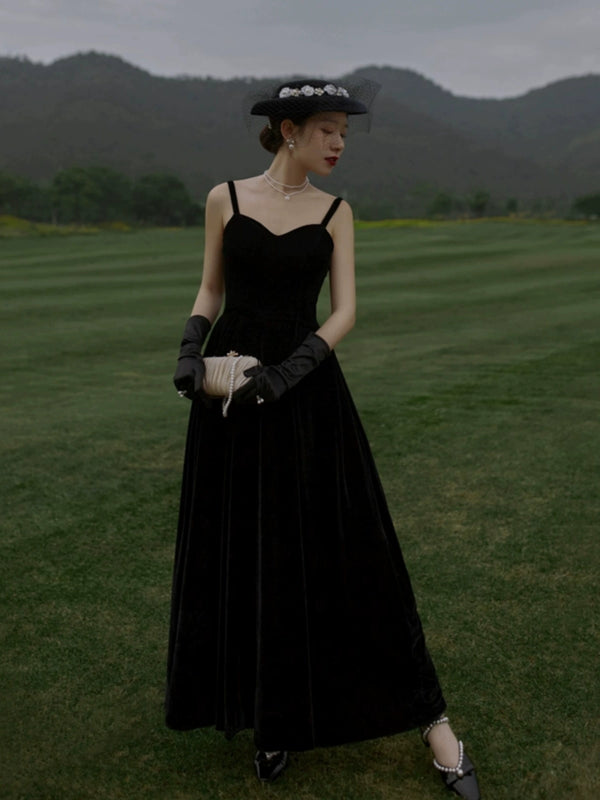 2025 new retro black Hepburn style dress dress, suspender studio theme light wedding photography clothing