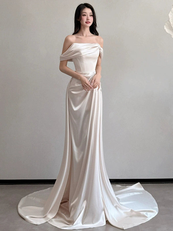 one-word shoulder light wedding dress bride 2025 new high-end Mori niche retro white satin evening dress women